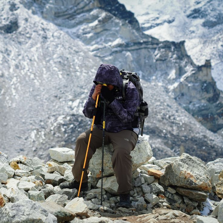 Everest Base Camp Trek Altitude Sickness: Causes, Symptoms, Prevention, Acclimatization, and Emergency Response